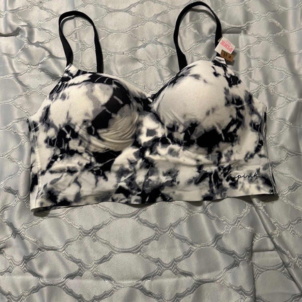 Victorias Secret PINK Wireless Bra (Lightly Lined)